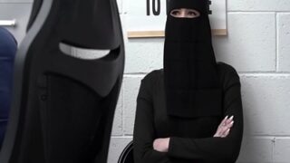 Gadis Maling Pakistan Digantung Ganas Di Amerika