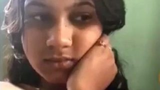 Pameran Telanjang Pacar Desi Pemalu Yang Menggoda
