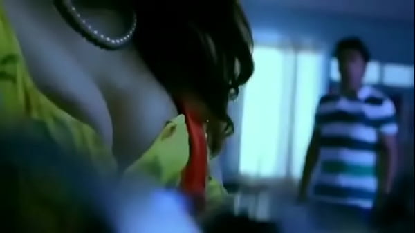 Desi Bhabhi Yang Menggoda, Kisah Asmara Penuh Nafsu Membara