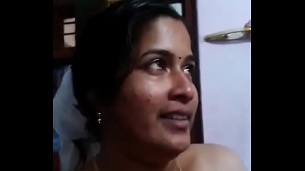 Tante Seksi India Yang Menggoda