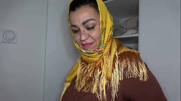 Arab Hijab Milf Montok Doggy Style