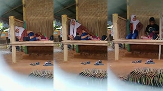 Abg Heboh Bercinta Di Gubuk Tempat Wisata