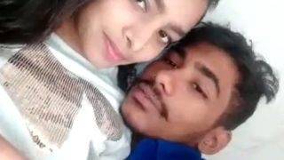 Ciuman Panas Pasangan Desi Yang Bikin Makin Bernafsu