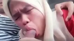 Dibikin Ngaceng Sama Cewek Berjilbab Di Dalam Mobil