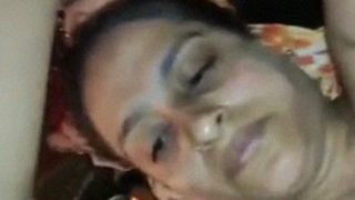 Pasangan India Buka-bukaan Video Mesum Mereka