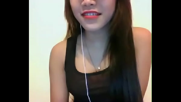 Ngentot Bareng Pacar Selingan Camfrog, Show Memek Basah Indonesia