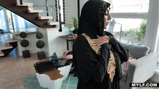 Kylie Kingston Selalu Takut Mengakui Hasrat Terdalamnya, Terlebih Karena Ia Begitu Taat Beragama.