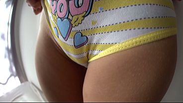 Ibu Tiriku Yang Arwahnya Pengen Lihat Aku Ngewein Bapak Tiriku.