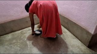 Bocah Muda Lagi Nikmatin Istri Orang India Yang Montok-montok.