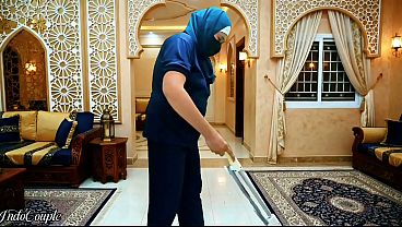 Bantu Majikan Jilbab Disuruh Nge*ap Kontol Bos Sampe Nelen Semua Airnya