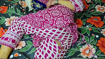 Ibu Tiri Celana Sobek, Anak Tiri Ngewe Memeknya Sampai Pantatnya Goyang