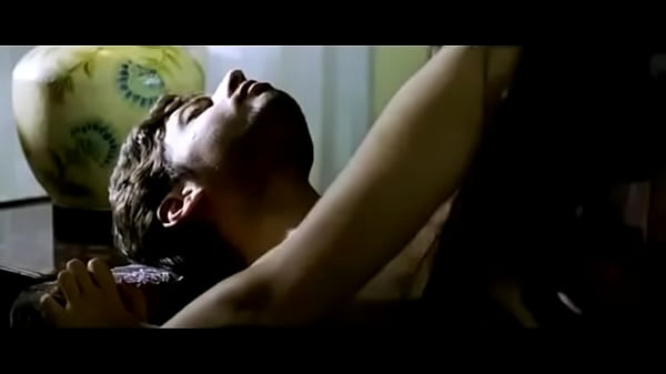 Adegan Panas Dan Seksi Di Film Hindi