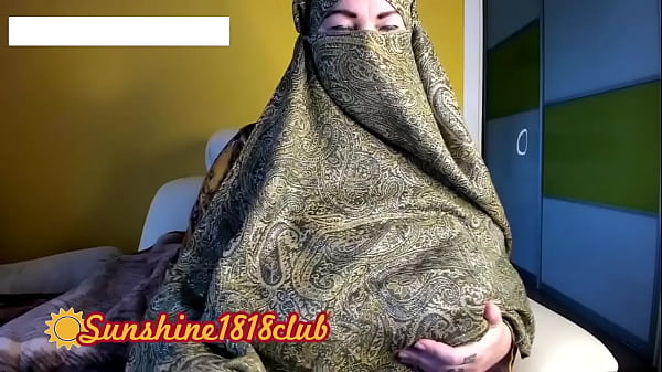 Arab Turki Montok Berjilbab, Payudara Besar Direkam Webcam 10 November