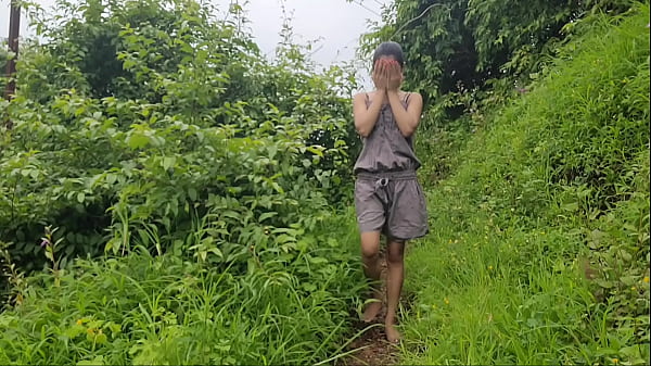 भाभी को देवर ने बाहर खेतों में जमकर चोदा