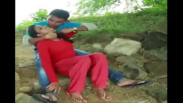 Desi Dicium Kasar Dan Payudaranya Diremas Dengan Penuh Nafsu