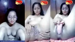 Belajar Omek Pakai Dildo Klarisa Sampai Muncrat
