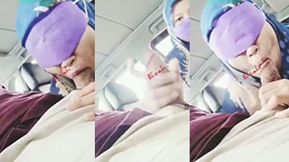Jilbab Biru Ngesot Di Dalem Mobil, Bibir Basah Kecapean