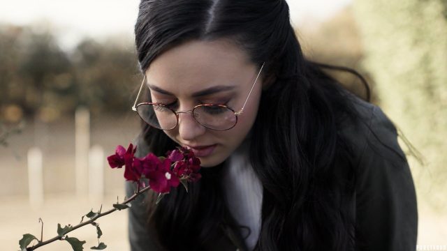 Nikmatin Aja, Whitney Wright Bilang Lo Aman Sekarang, Tapi Gue Siap Bikin Lo Ngerasa Lain.