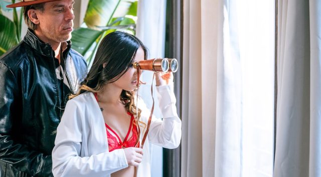 Tempat Duduk Depan Buat Liat Pasangan Lo Diselingkuhin, Hot Banget!