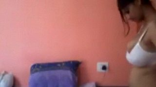 Video Desi Montok Seksi Buka Baju, Goyangin Gede