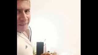 Mama Nakal Ngocok Dan Nyedot Kontol Teman Anak Tirinya Yang Suka Ngintip.