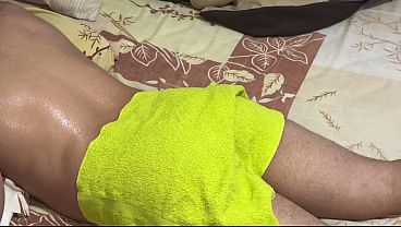 Mertua Montok Bikin Mertua Lelaki Klepek-klepek, Pijat Panas Berujung Pelukan Mesra.
