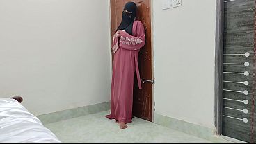 Malu-malu Tapi Liarnya Ngewe Pertama Kali, Cewek Hijab India Kena Gocok Maut