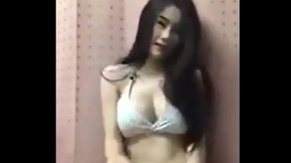 Asiática Goyang Panas Di Live Stream Fb, Bikin Keluar Keringet Dingin