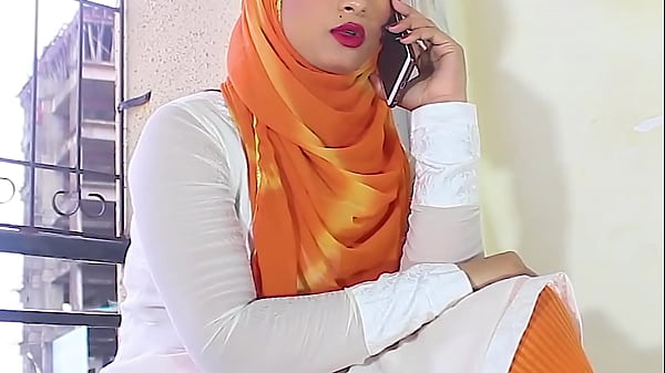 Salma Si Cewek Hijab Lagi Ngewe Temennya Pake Suara Hindi Mesum