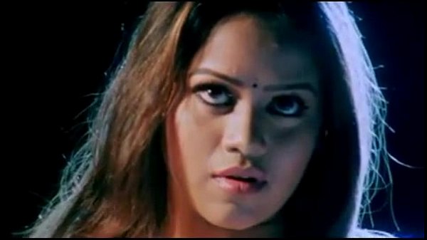 Lesbian India, Ciuman Basah Dan Desahan Panas Di Kamar Gelap