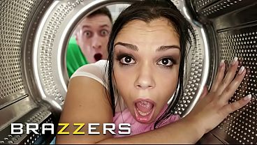 Tonton Video Brazzers: Para Bintang Besar Terjebak Skenario Liar, Berujung Nge-seks Brutal Dan Panas