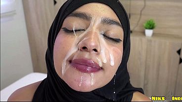 Remaja Hijaab Mulus Diobok-obok Keras Sampe Banjir Mani