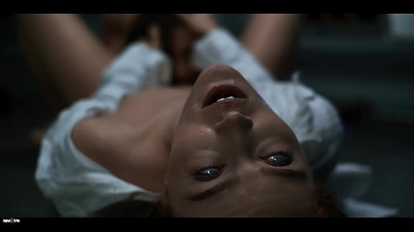 Alien Parasit Otak Kontrol Vs Cewek Seksi Siap Digoyang