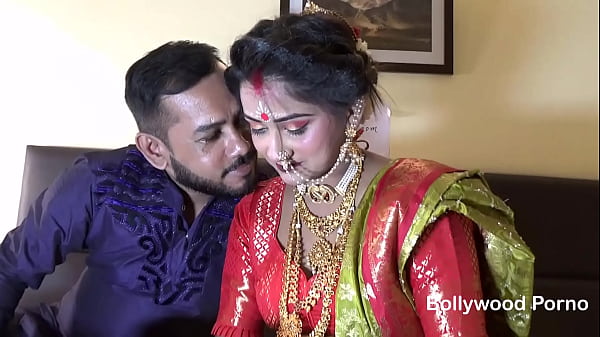 Gadis Baru Nikah Asal India, Sudipa, Malam Pertama Penuh Nafsu, Dikocok Habis Sampai Crott Di Dalam – Suara Hindi