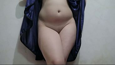 Cewek Indo Pake Lingerie Biru Jongkok Sambil Coli Sampe Keluar