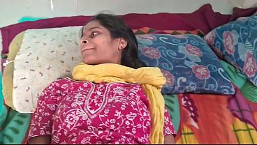 Desi Bhabhi Ke Padosi Ne Uski Gaand Phaad Di, Chudai Mein Maza Aaya