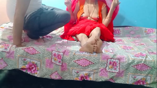 Bhabhi Ne Ghar Mein Akeli, Devar Ke Saamne Petticoat Utha Ke Maza Liya