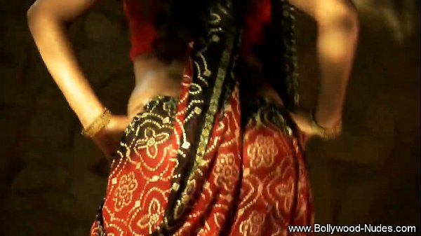 Tarian Si Gadis India Bermata Nakal, Gerakannya Bikin Liar