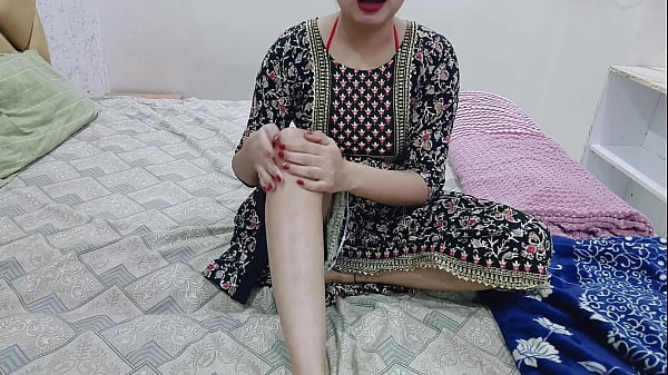 Kakak Tiriku Sendirian Di Kamar, Aku Juga Masuk Dan Memijat Tubuh Serta Memekku Di Malam Hari, Tapi Kakak Tiriku Malah Lihatin.