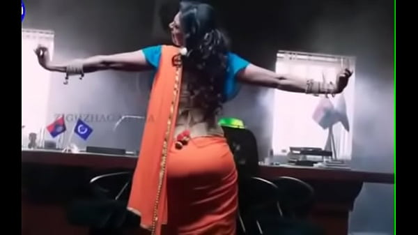 Desi Pantat Montok Dibalut Saree, Bikin Ngiler Pengen Gigit.