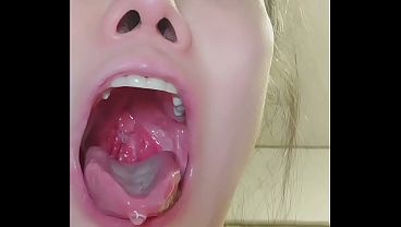 Latihan Lidah Keras, Refleks Muntah, Air Liur, Tenggorokan, Dan Anak Tekak Yang Bikin Nafsu Membara.