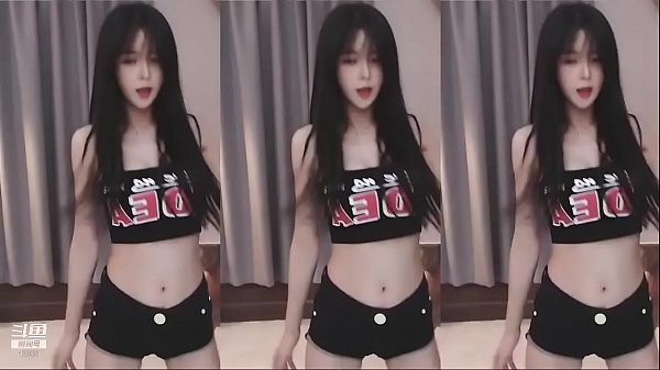 Cô Gái Trung Quốc Nhảy Múa, Thân Hình Nóng Bỏng Khoe Trọn đường Cong.