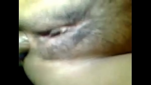 Mami Indonesia, Ngentot Memek Sambil Mainin Lubang Belakang Yang Basah Kencang.