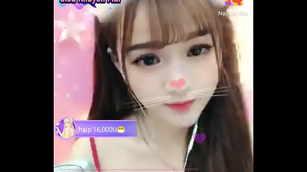 Gadis Manis Asia Di Talkshow Uplive, Bikin Ngaceng Sampai Panggung Goyang.