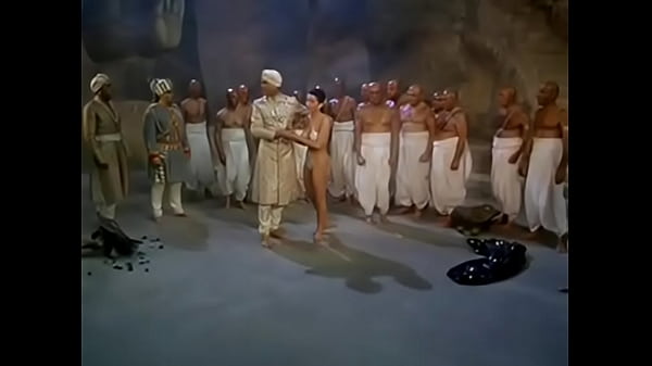 Makam India Yang Penuh Gairah Dan Misteri, Siap Digoyang Dengan Hasrat Liar.