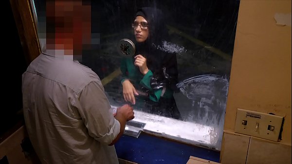 Arab Malu Banget – Cewek Arab Nekat Ngentot Demi Duit Di Motel Kumuh