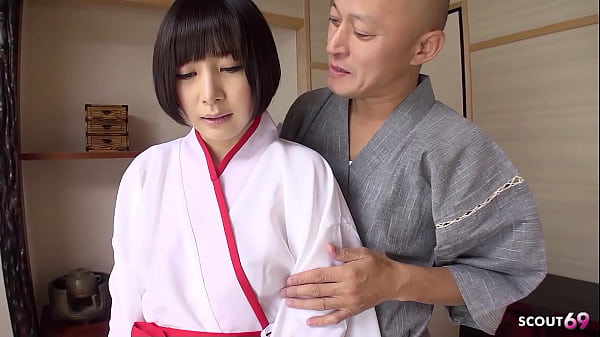 Pertama Kali Ngentot Di Bokong Sampe Crot Dalam, Guru Jepang Ngenosin Cewek Muda Di Film Porno Tanpa Sensor