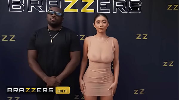 Brandol – Violet Myers Pamerin Bolong Bontot Ke Paparazi