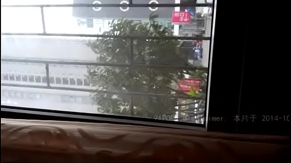 中国浩哥干闺蜜在饭桌上开炮