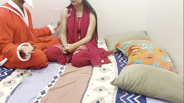 Tahun Baru 2026, Video Bokep Paling Hot Dengan Dirty Talk Hindi Roleplay, Saarabhabhi Sange Dan Seksi, Makin Horny Sama Santa.